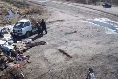 Житель Ивановского округа вывез на обочину трассы растительные отходы министерство природных ресурсов Амурской области