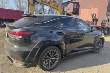 Руководитель коммерческой организации продал кроссовер, находящийся под арестом УФССП России по Амурской области