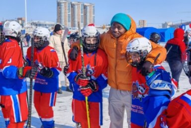 "ЗимФестАмур" плавит лед: первый день фестиваля в Благовещенске