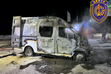 Машина скорой помощи полностью сгорела в Белогорске