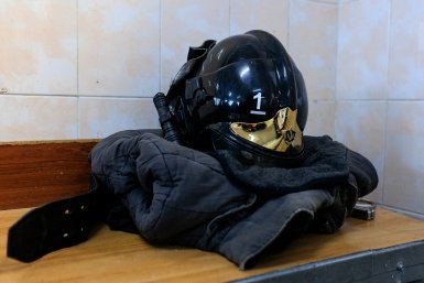 пожарный, пожарные, МЧС, спасатели, пожар, тушение, каска Евгений  Кулешов, ИА PrimaMedia
