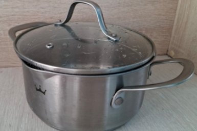 2 щепоти на дно – и кастрюля чище новой: даже жесткая корка нагара отлетит со свистом