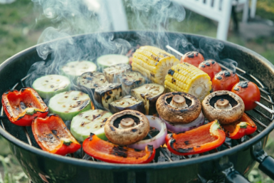 Вот как жарить овощи на мангале: улетят быстрее мяса – никакой "каши", гари и иссохших кусочков