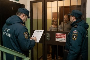 МЧС выпишет предписание, тамбур придется убрать Создано ИИ