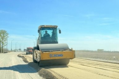 Работы охватывают участок длиной почти 2,5 километра министерство транспорта и дорожного хозяйства Амурской области
