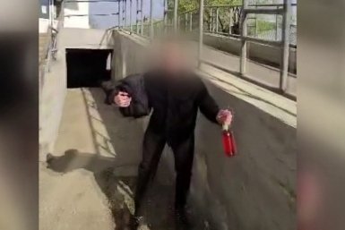В Благовещенске задержали сорвавшего с женщины золотую цепочку