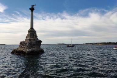 Севастопль, памятник затопленным кораблям Петр Максимов