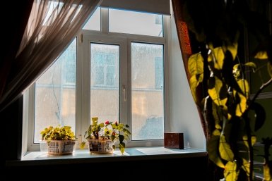 20 г средства - и пластиковый подоконник как новый: ни грязи, ни желтизны, ни пятен - все отмылось за 5 минут