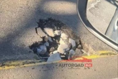 Старый мост через Зею периодически &quotлатают&quot, но он продолжает сыпаться телеграм-канал &quotAutoroadblg&quot (18+)
