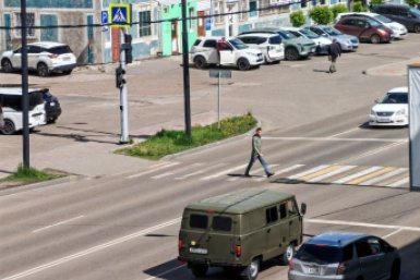 Пешеходы и водители &quotдоговариваются&quot друг с другом ИА PriamurMedia
