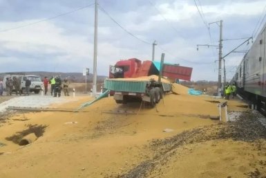 Авария на переезде станции Архара дорого обойдется виновнику пресс-служба Дальневосточной железной дороги