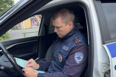 Полицейские в Артёме спасли жизнь женщине с инсультом пресс-служба УМВД России по Приморскому краю