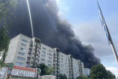 Очевидцы сняли на видео сильный пожар на севере Ставрополя ИА Stavropol.Media