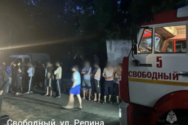 Вещи загорелись в шестиэтажном хостеле в Свободном ГУ МЧС России по Амурской области