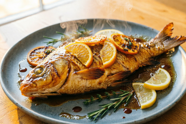 Забудьте про скучные вкусы: карп в медовом маринаде с апельсином влюбит в себя с первого укуса