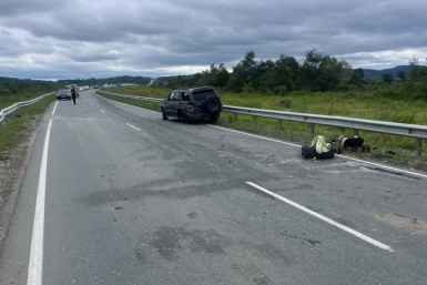 Водитель внедороржника врезался в отбойник и перевернулся на трассе в Приморье пресс-служба УМВД России по Приморскому краю