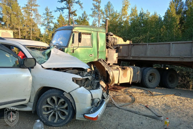 Внедорожник смяло в жестком ДТП на трассе в Приамурье
