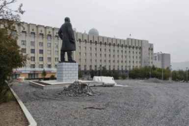 Строители продолжают благоустройство площади Космонавтов в Магадане пресс-служба мэрии Магадана