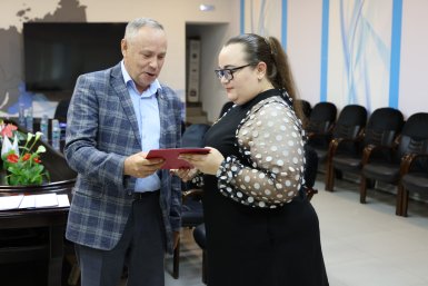 Вручение дипломов пресс-службы ППГХО