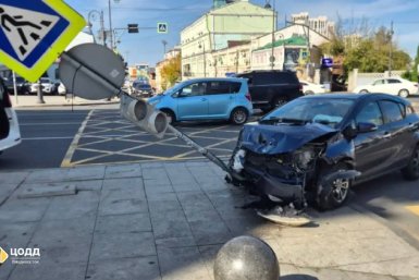 Перекрёсток в центре Владивостока остался без светофора из-за аварии Пресс-служба ЦОДД