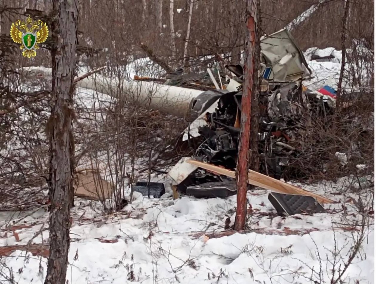 Место крушения вертолета Robinson R44 и тела погибших были найдены 21 февраля в Ромненском округе Восточно-Сибирская транспортная прокуратура