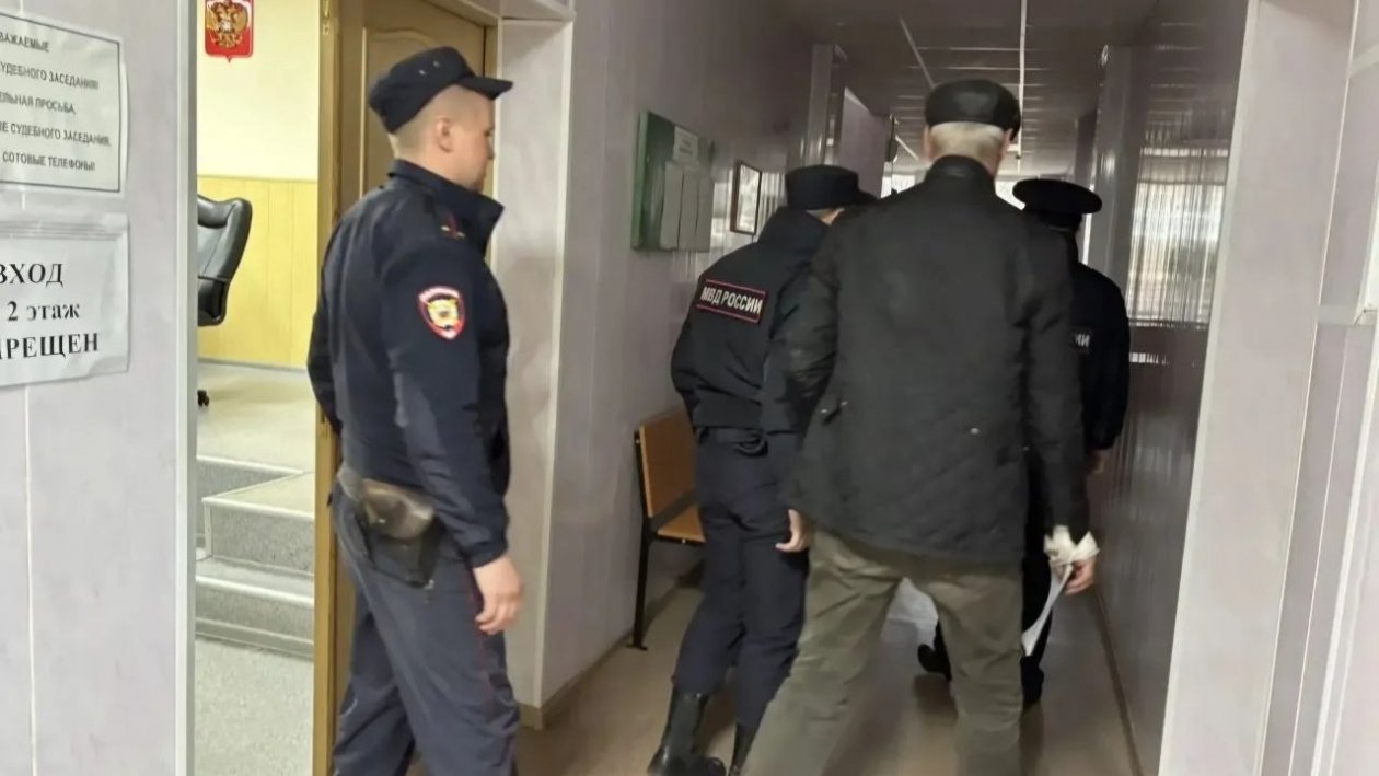 Следствие указало на риск давления на свидетеля - суд согласился с позицией Шимановский районный суд