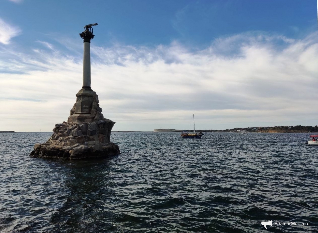 Севастопль, памятник затопленным кораблям Петр Максимов