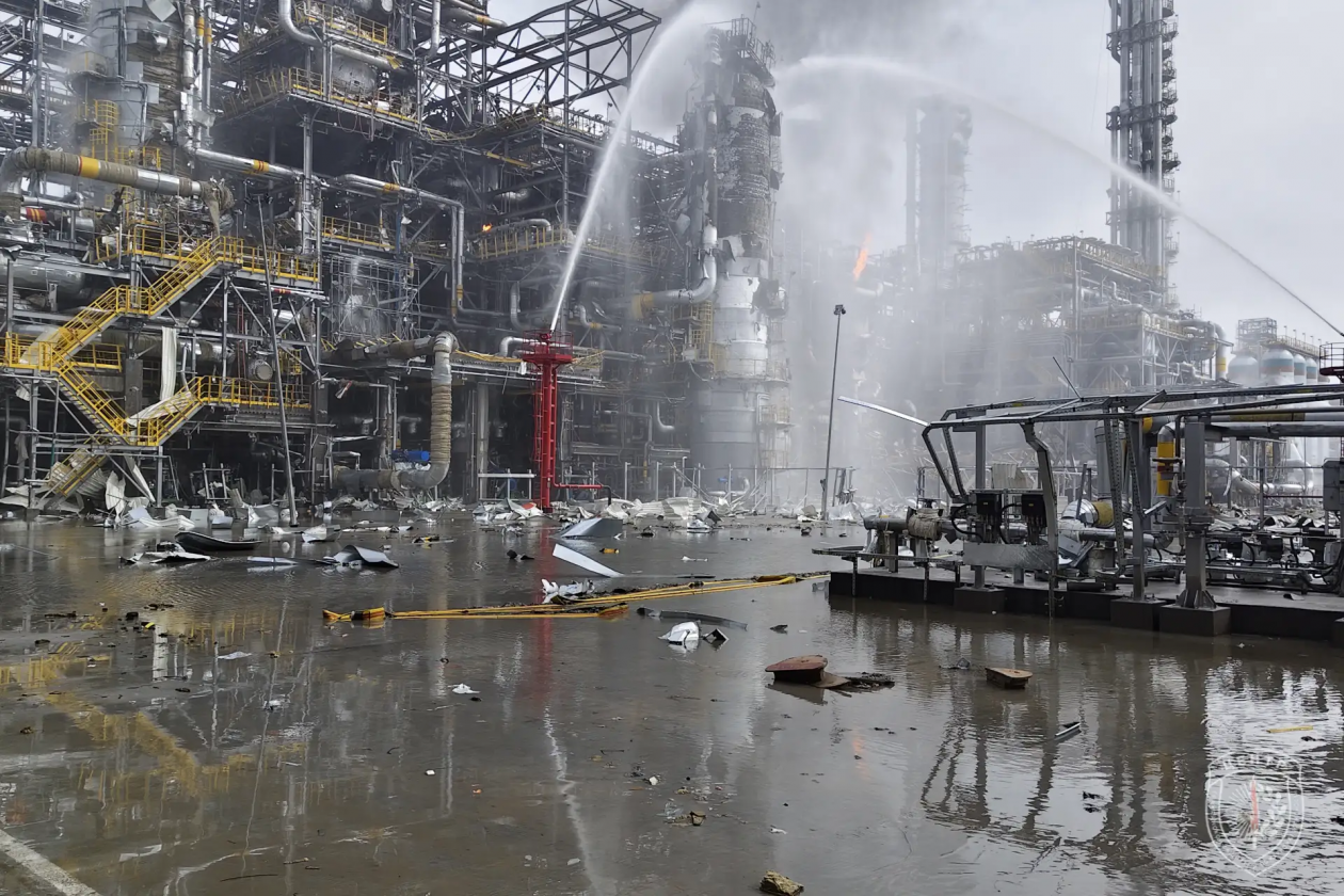 Крупный пожар на Амурском газохимическом комплексе произошел 25 августа