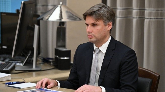 Гендиректор "Роскосмоса" Дмитрий Баканов на встрече с премьер-министром РФ Михаилом Мишустиным