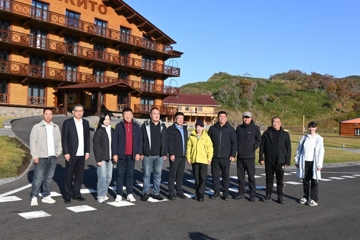 Китайская делегация на Курильских островах