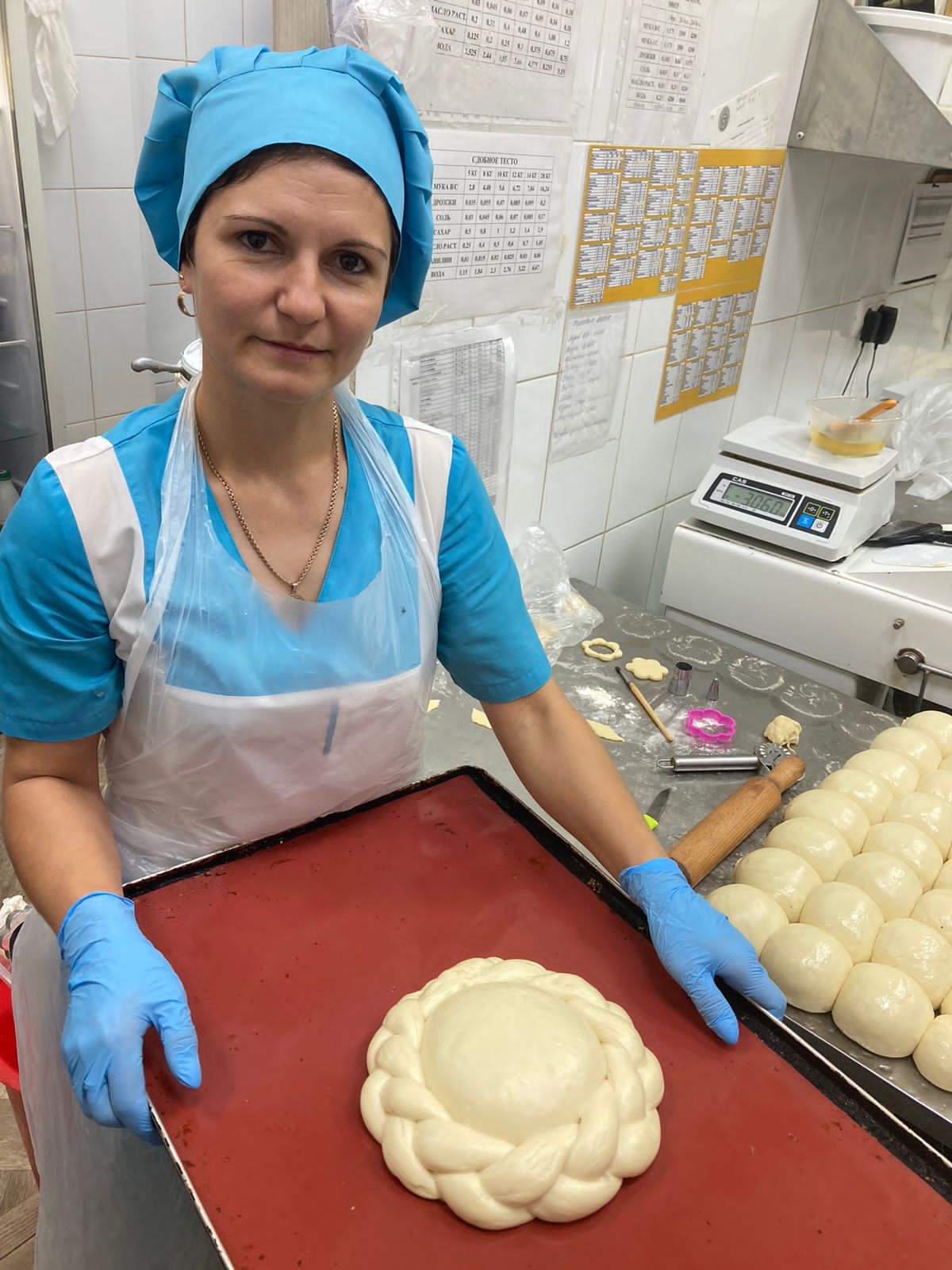 Сладкая магия: как Анастасия Козырева покоряет биробиджанских любителей "кондитерки"