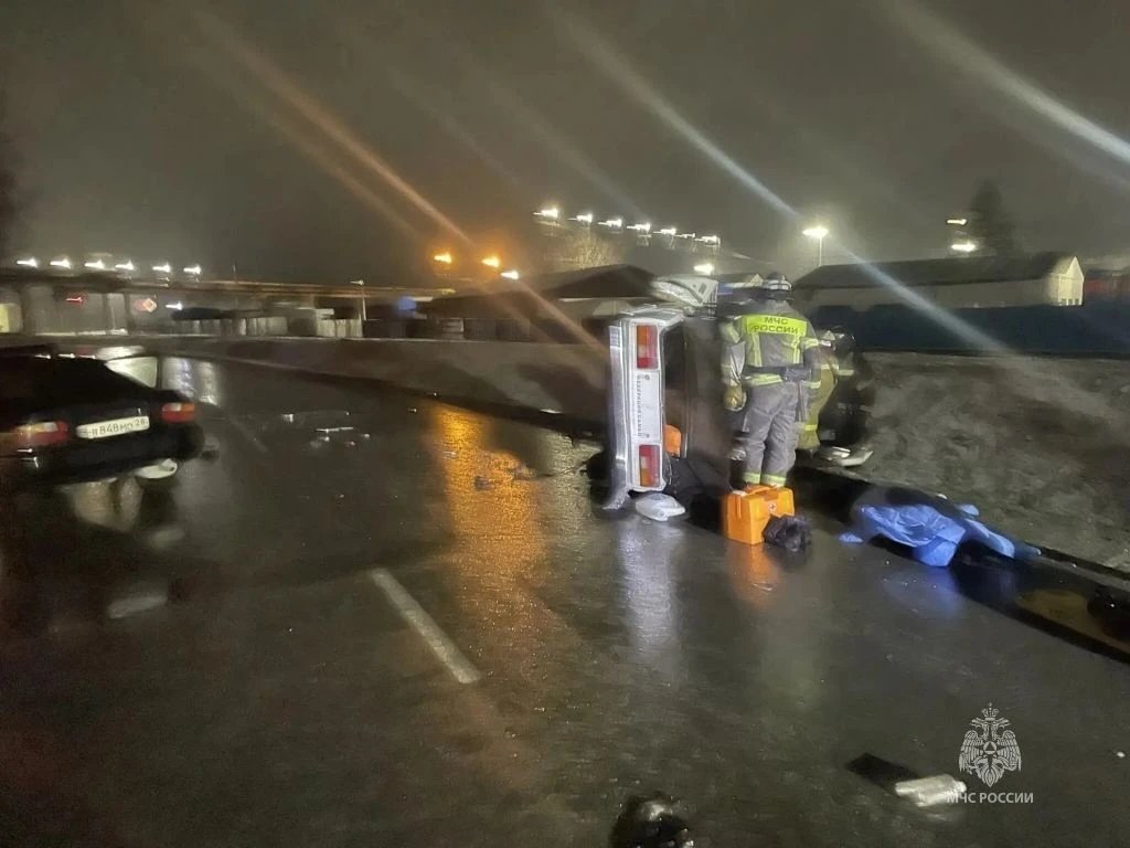 В Тынде столкнулись ВАЗ и Toyota: двое погибших, шестеро пострадавших МЧС России по Амурской области