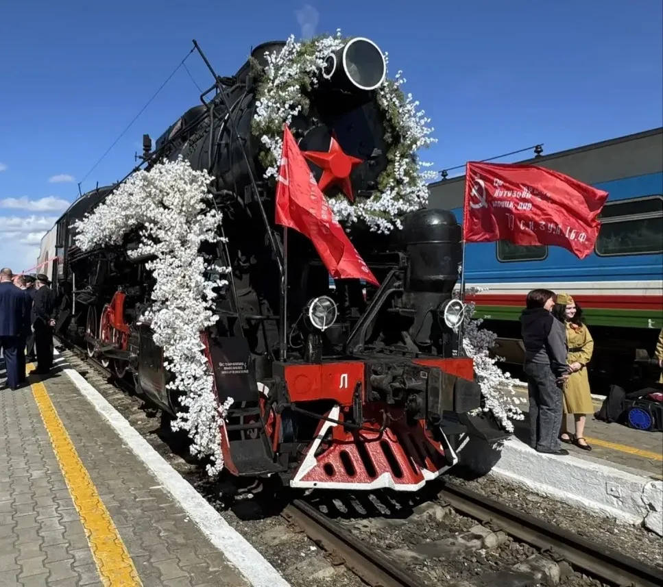 Ретропоезда путешествуют по Забайкальской железной дороге в преддверии Дня Победы канал МАХ &quotОлег Имамеев&quot (18+)