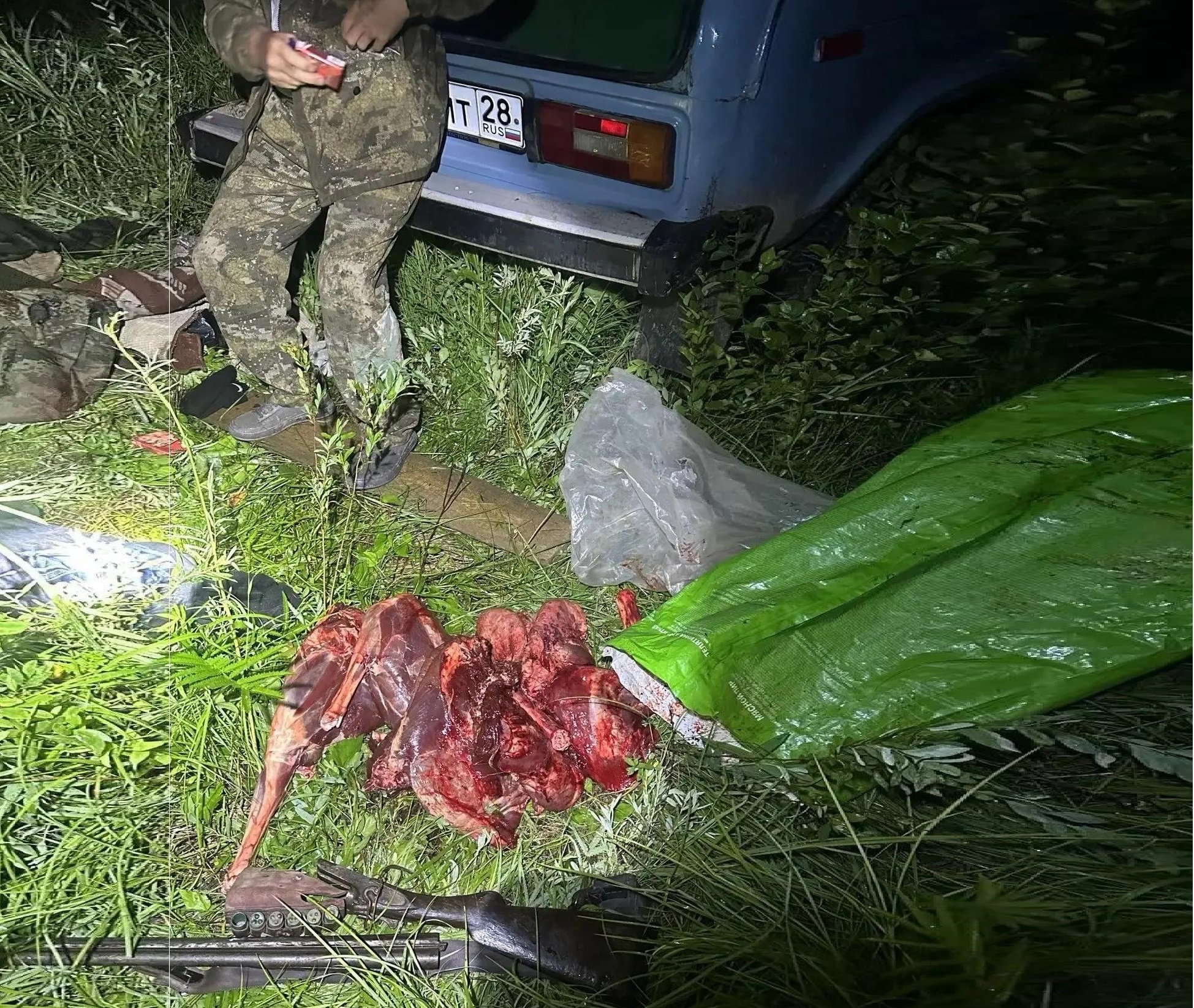Браконьера-партизана с тайником в &quotНиве&quot поймали в Шимановском округе Охотнадзор по Амурской области
